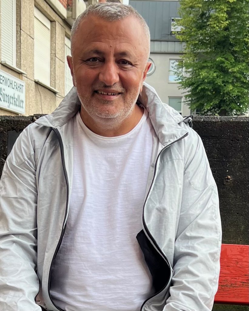 Porträt von Ratskandidat Alisan Sengül, BSW